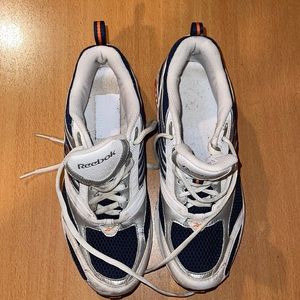 Mens Reebok Sneaker Size 9